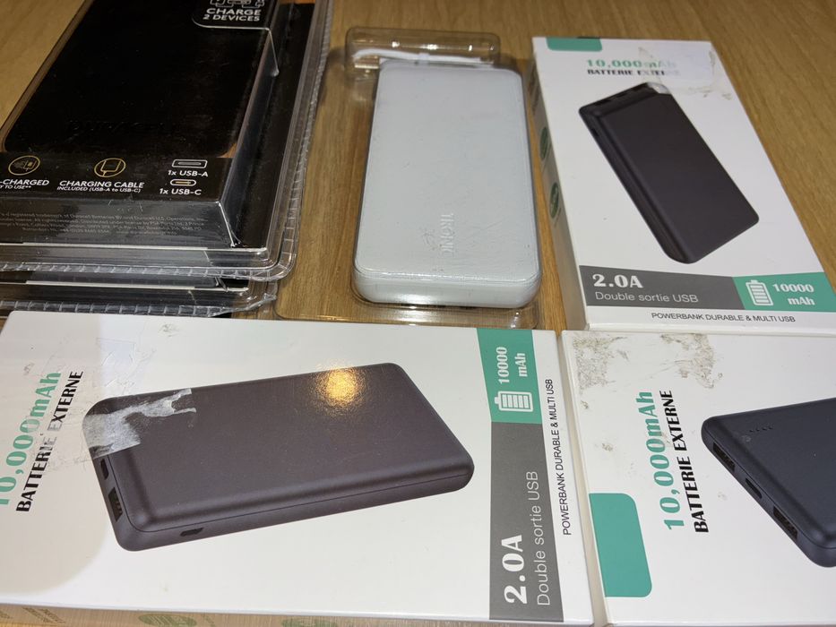 Diverse Baterii Externe - Portabile - 10.000mAh - Noi