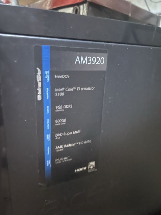 Компютерь и стол