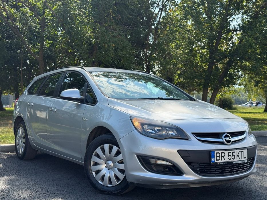 Opel Astra An 2016 curat, motor 1.6, navi color, Proprietar