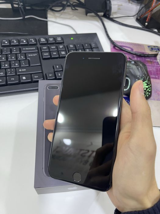 Iphone 8 plus в идеальном состаянии каробка документ