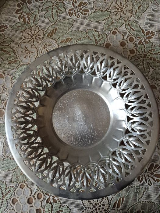 Продам алюминивую тарелку