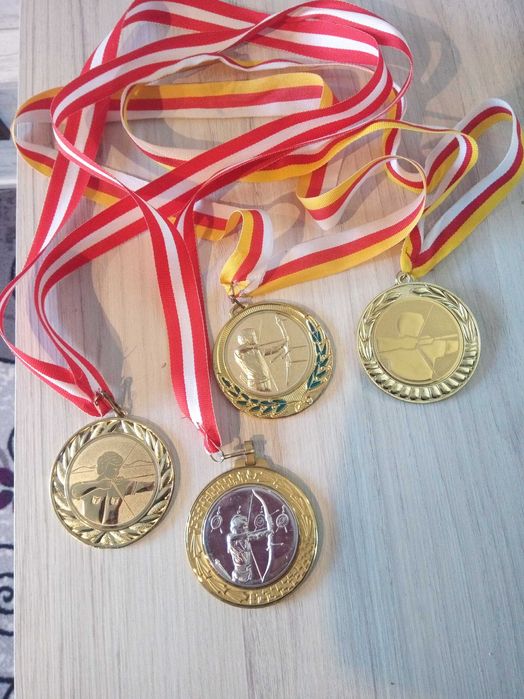 Медали от турнири по стрелба с лък