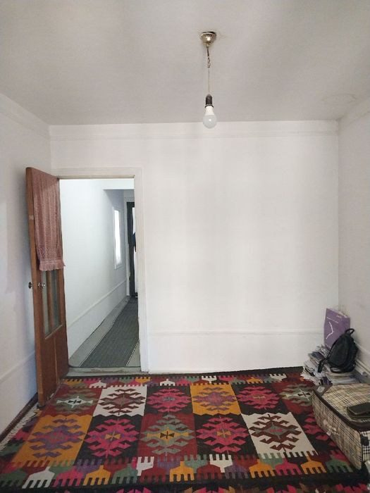 Sagdianada 2etaj 2xona kvartira sotiladi Parij marojni ruparasida