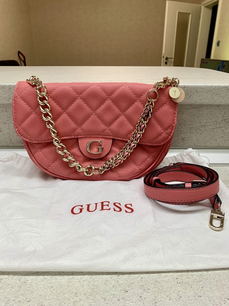 чанта Guess