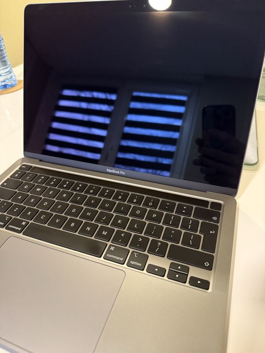 Apple Macbook PRO 13 M1 (за ремонт)