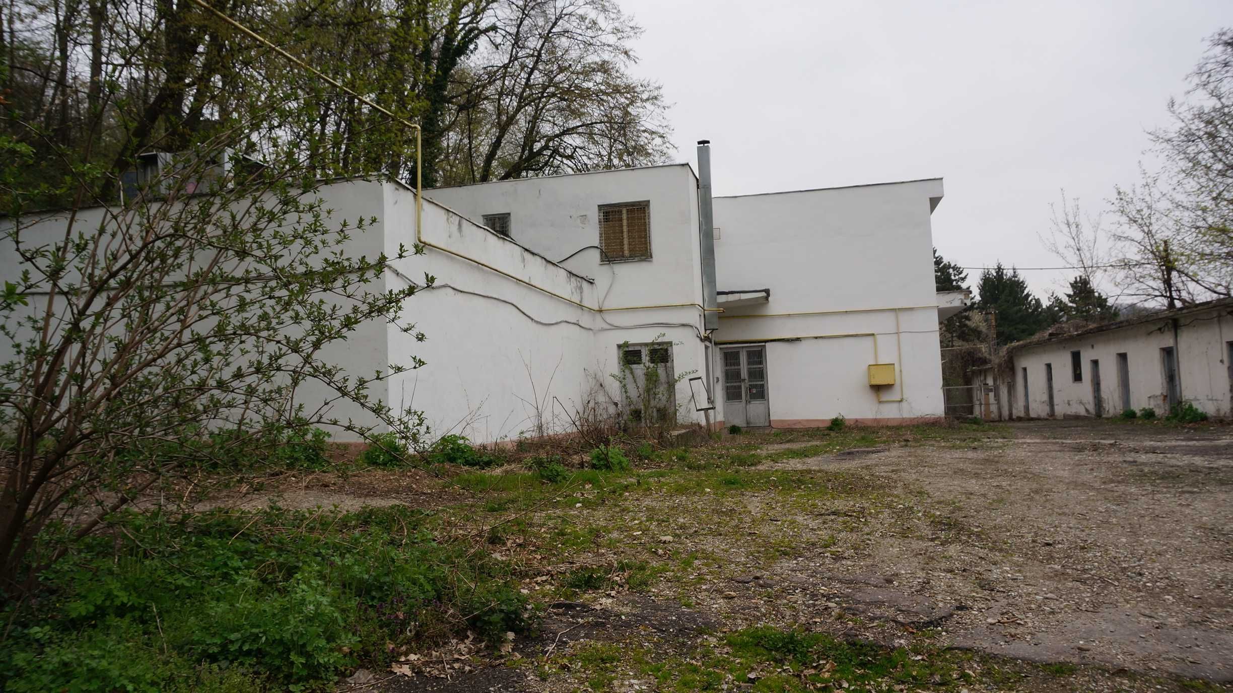 Proprietate inchiriere/ vanzare la 25 km de Bacau