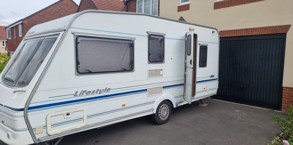 Rulota 5 locuri de vanzare