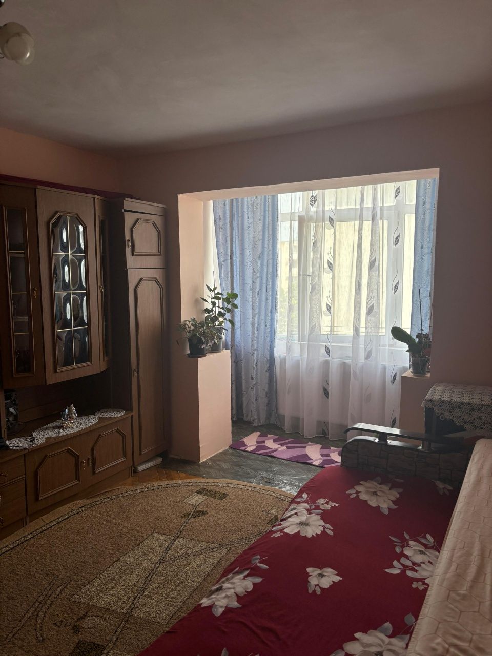 Vand apartament doua camere