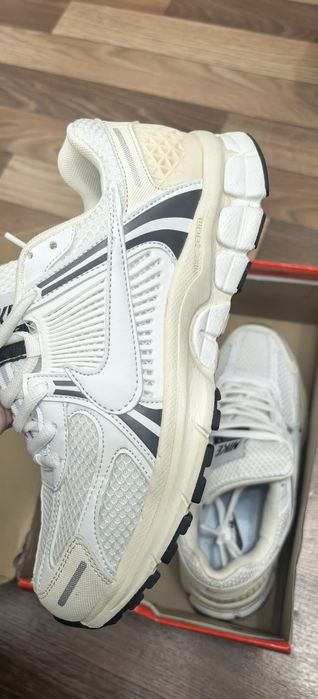 Кроссовки Nike размер 40