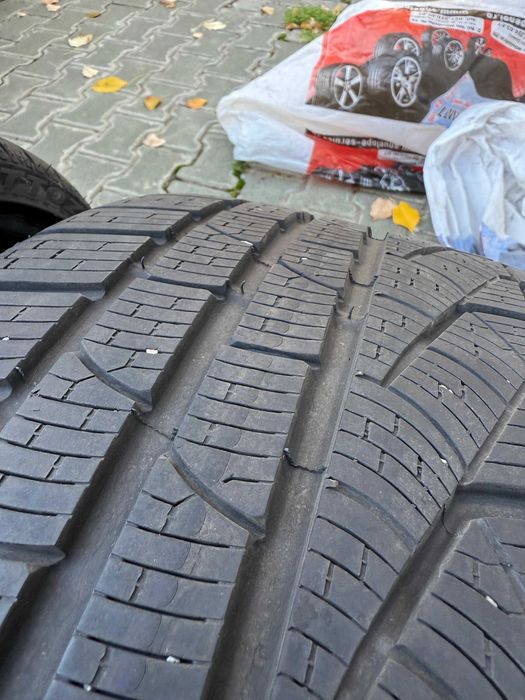 275/30 R20 Pirelli Sottozero 800 lei