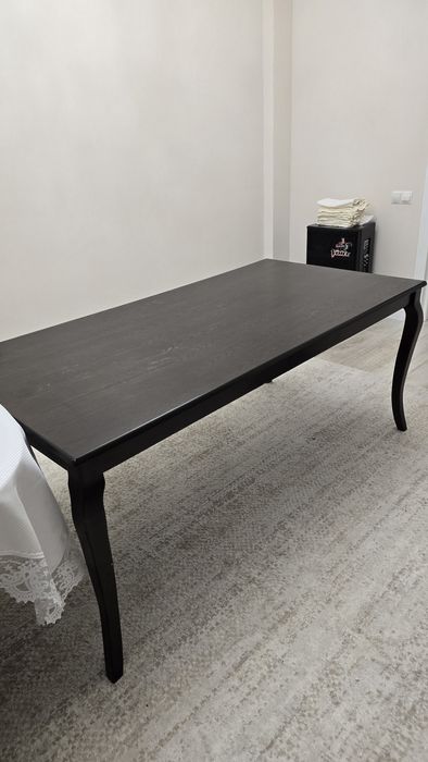 Стол обеденный для гостиной