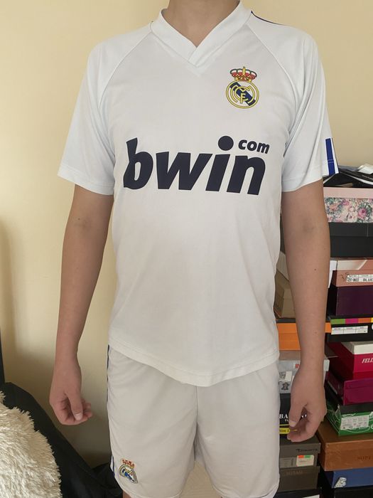 Распродажа ретро формы Real Madrid