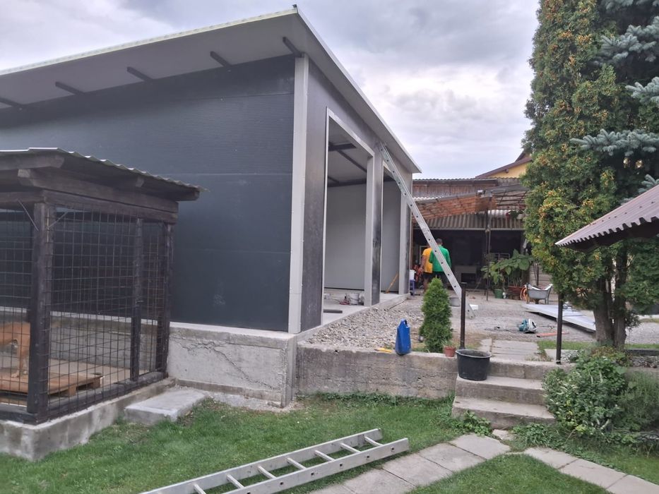 Vand structuri și hale metalice.
Avem pe stoc diferite dimensiuni și m