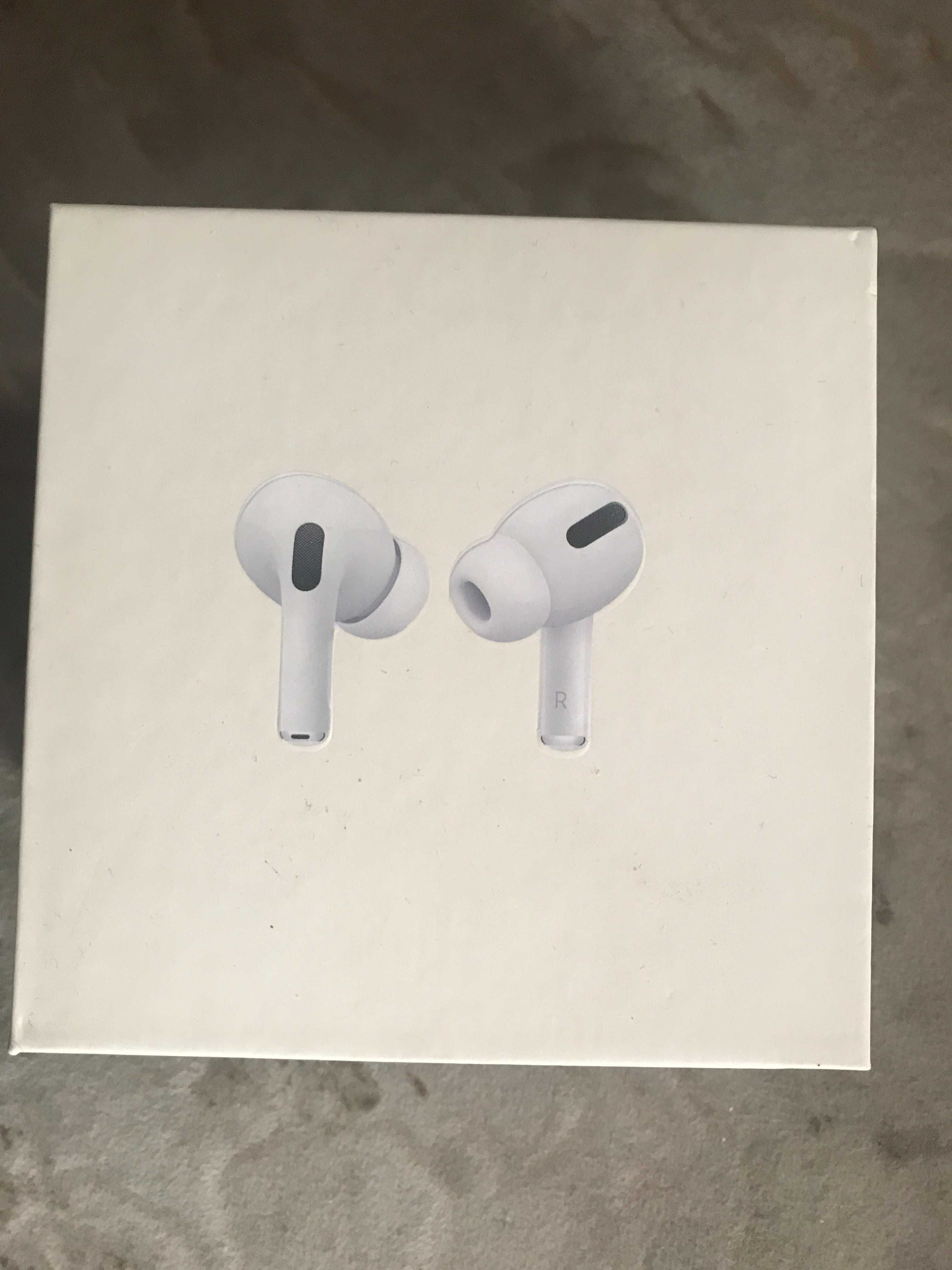 Продам AirPods Pro