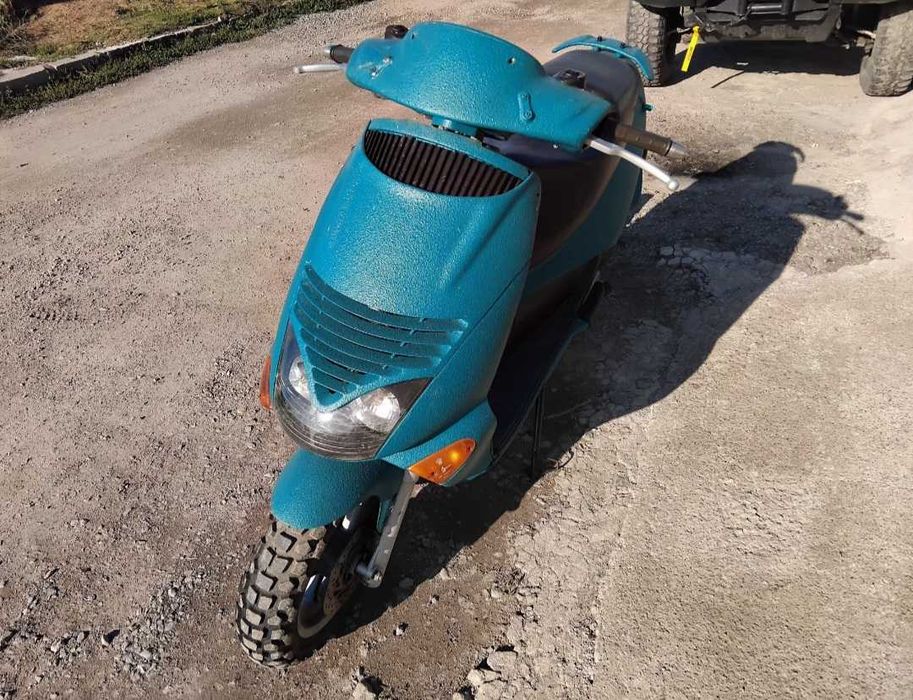 Скутер Aprilia Leonardo 150