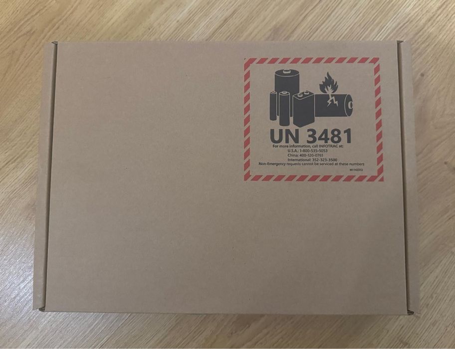 Tableta Microsoft Surface GO 3 (i3-10100Y, 8gb , 128Gb) *SIGILATA*