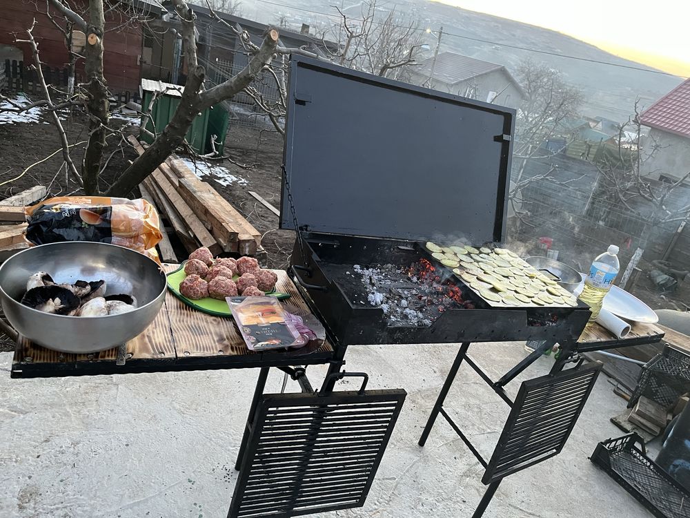 Gratar cu plita si mese