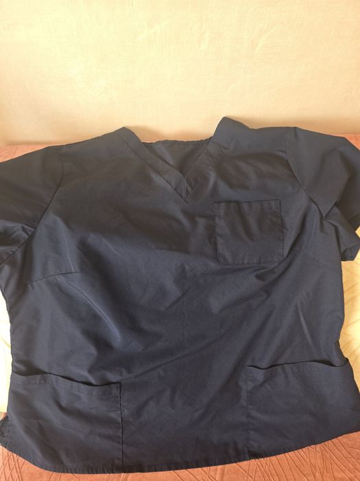 Медицинки елек и туника