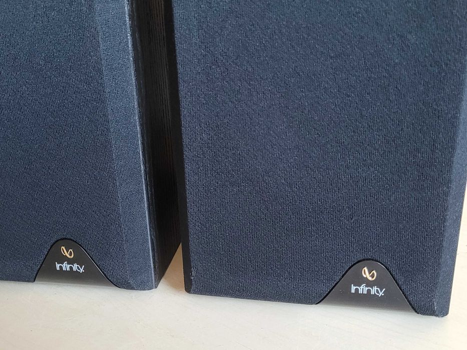 Boxe de raft Infinity Reference 1 Mark II cu cabluri incluse