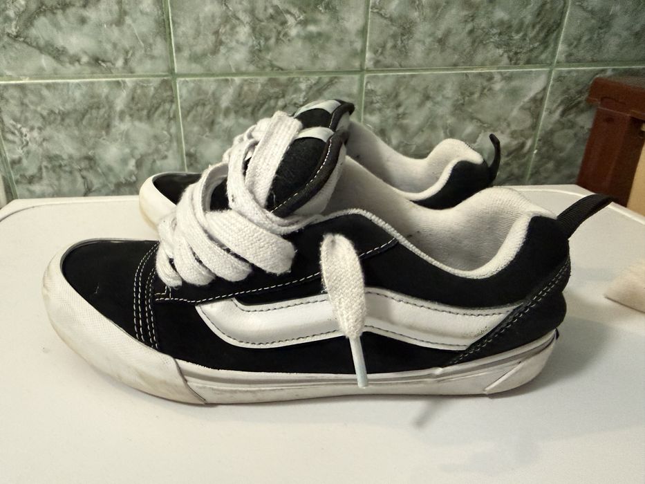 vand vans knu school 40