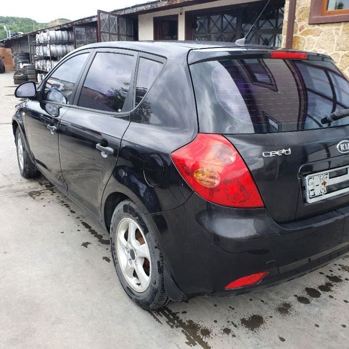 Dezmembram Kia Ceed motor 1,4 b