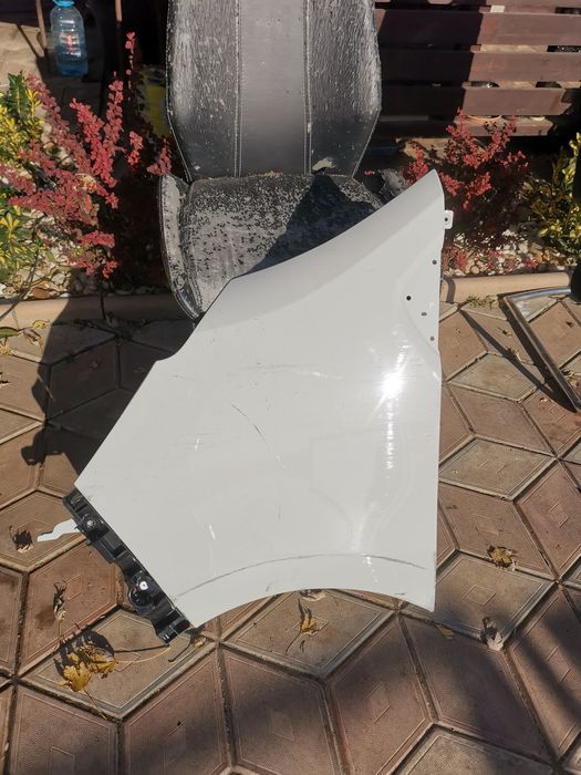 Aripa stânga Renault trafic 4 2022/2023/2024/2025