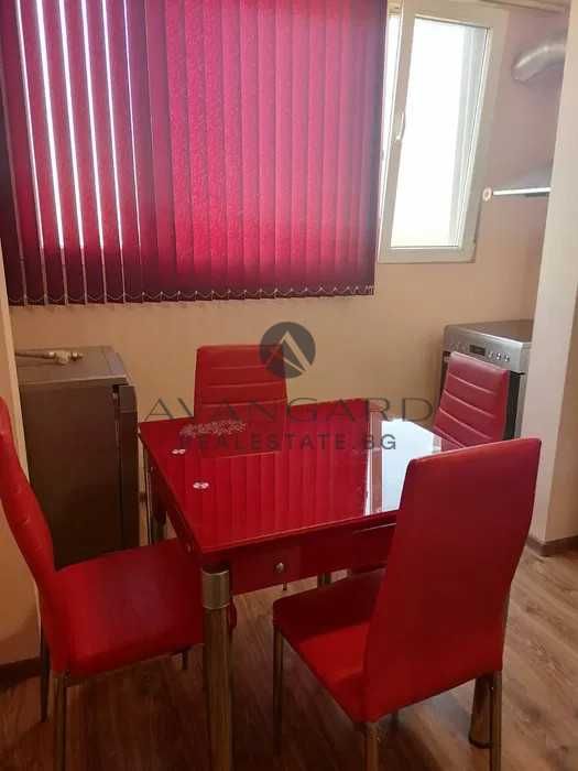 Продава се Двустаен апартамент в Пловдив, Изгрев - 68 кв.м за 881 €/кв.м - Снимка #1