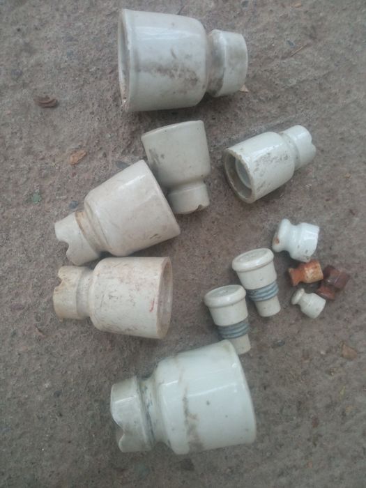 Изолятор фарфоровый