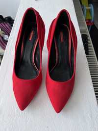 Pantofi stiletto roșii mărimea 39