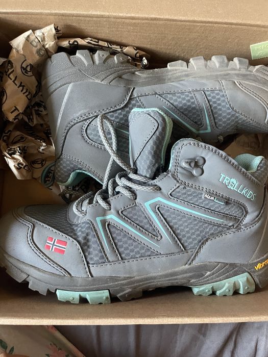 Непромокаеми обувки за планина 37 н