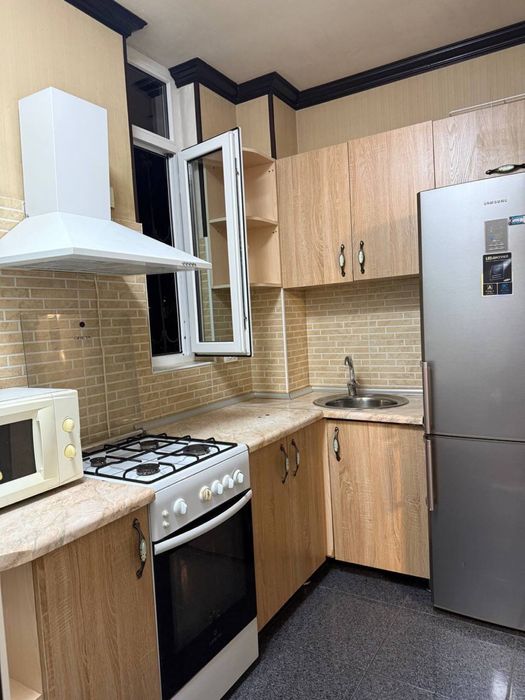 Ц13 Шайхантахурскмй район 2/2/4 Кирпич Орр-ресторан Quadro