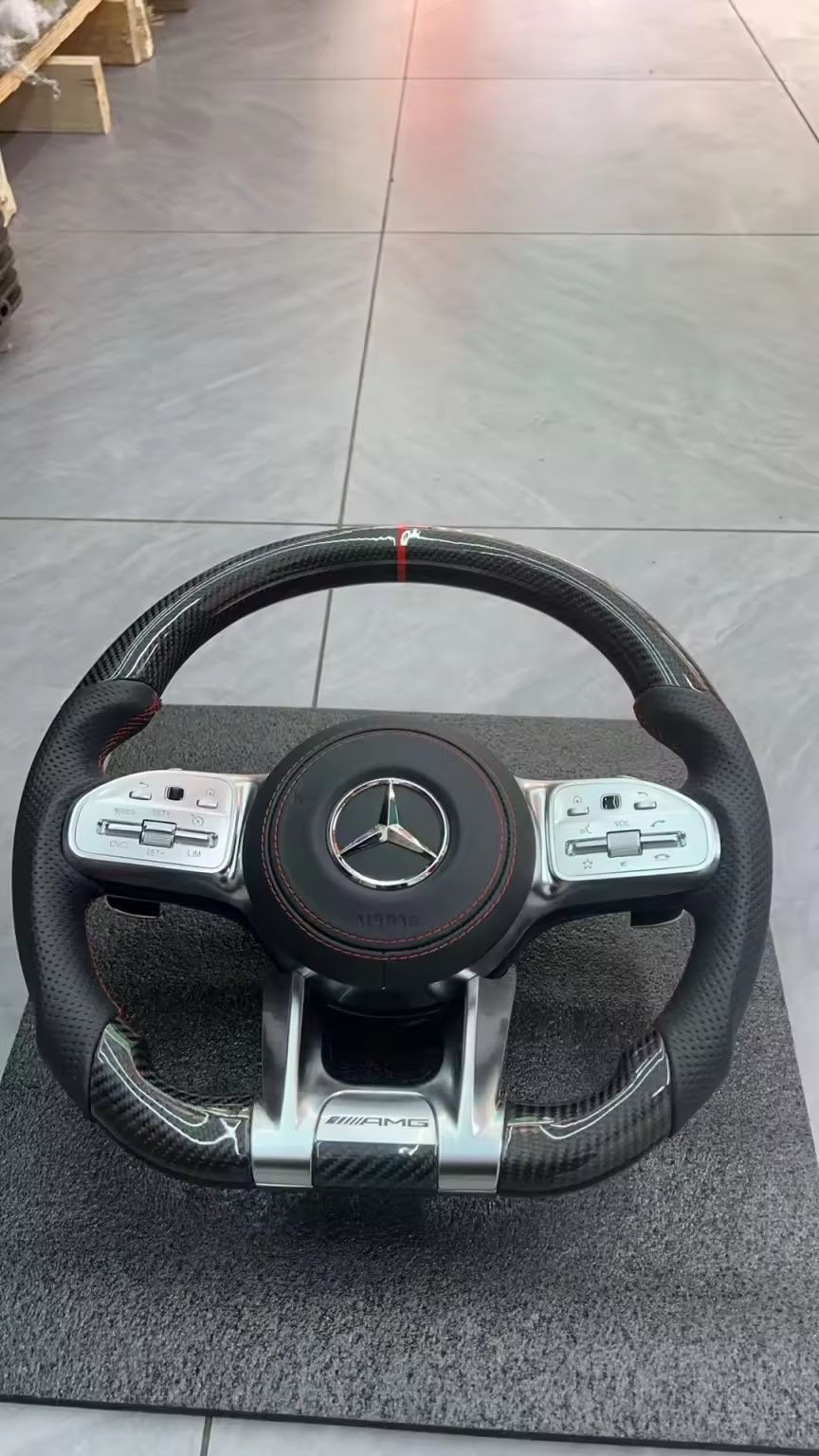 Volan AMG Carbon compatibil clasa A/C/E/GLE