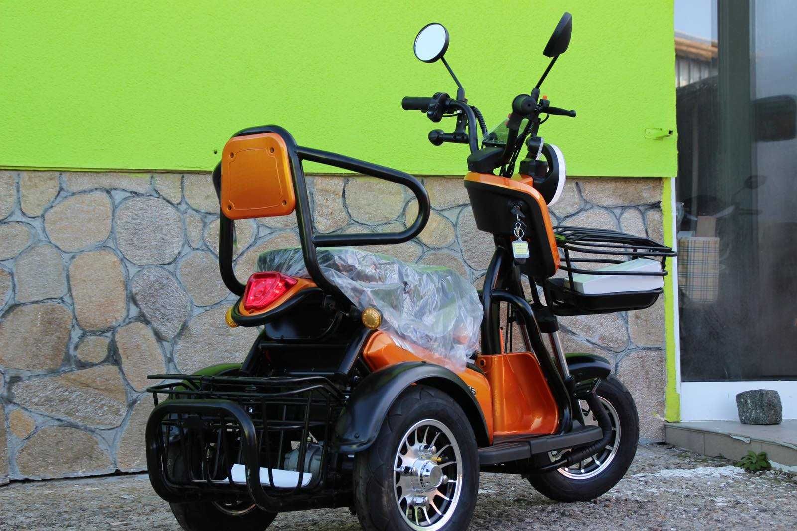 Двуместна електрическа триколка Max Motors PUDDING 1500W