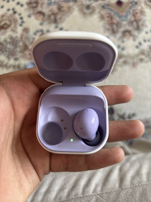Продам наушник Galaxy buds 2