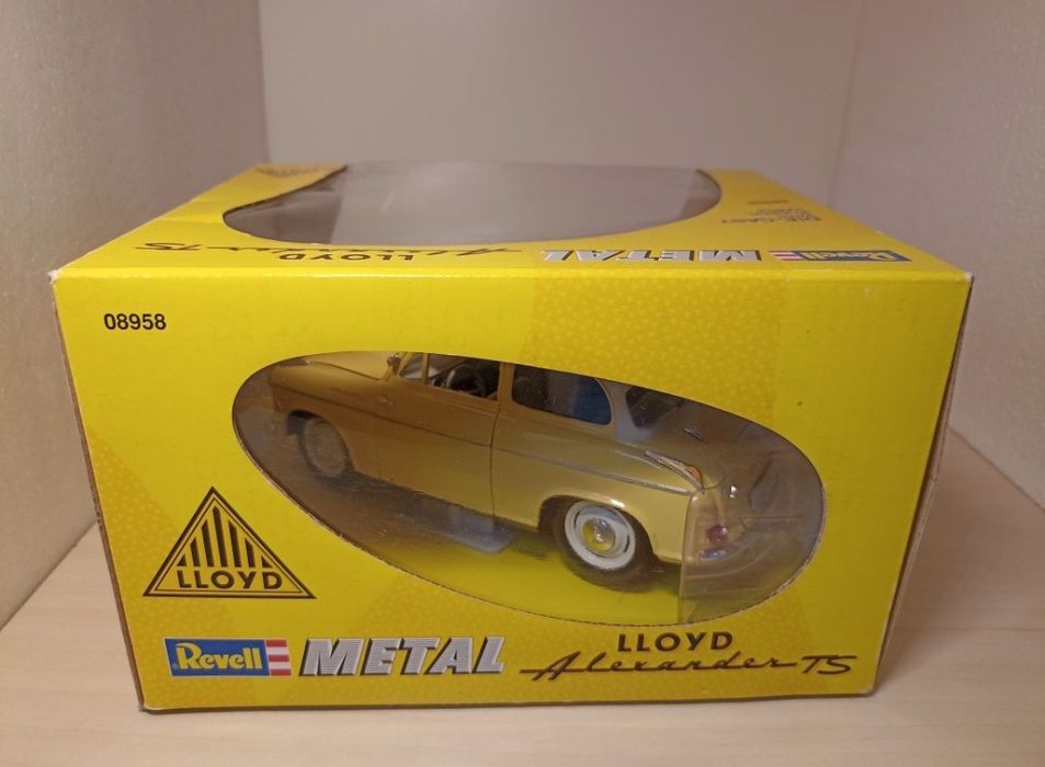 Lloyd Alexander TS 
Scara 1:18
Producător Revell 
Material metal+plast