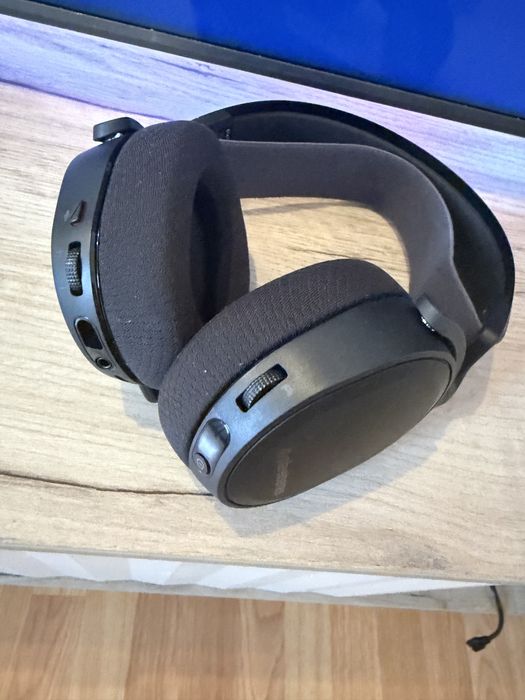 Căști Gaming Wireless SteelSeries Arctis 7+ – Ca Noi – PC / PS5 / PS4