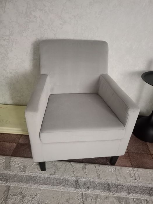 Продам кресло новое