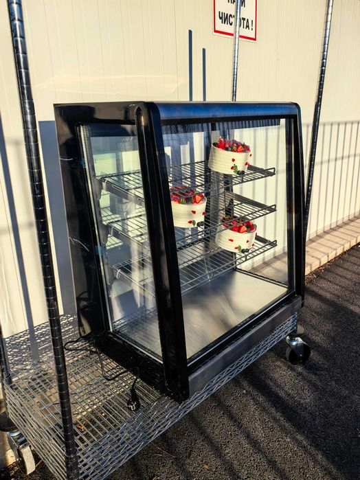 Хладилна витрина 196 литра CW-196