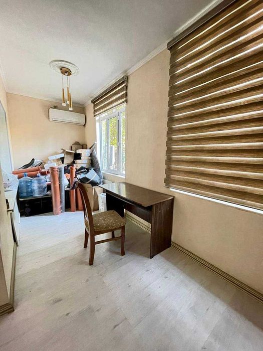 Ц-5
4/1/4
Площадь: 85 м² + подвал 12 м²