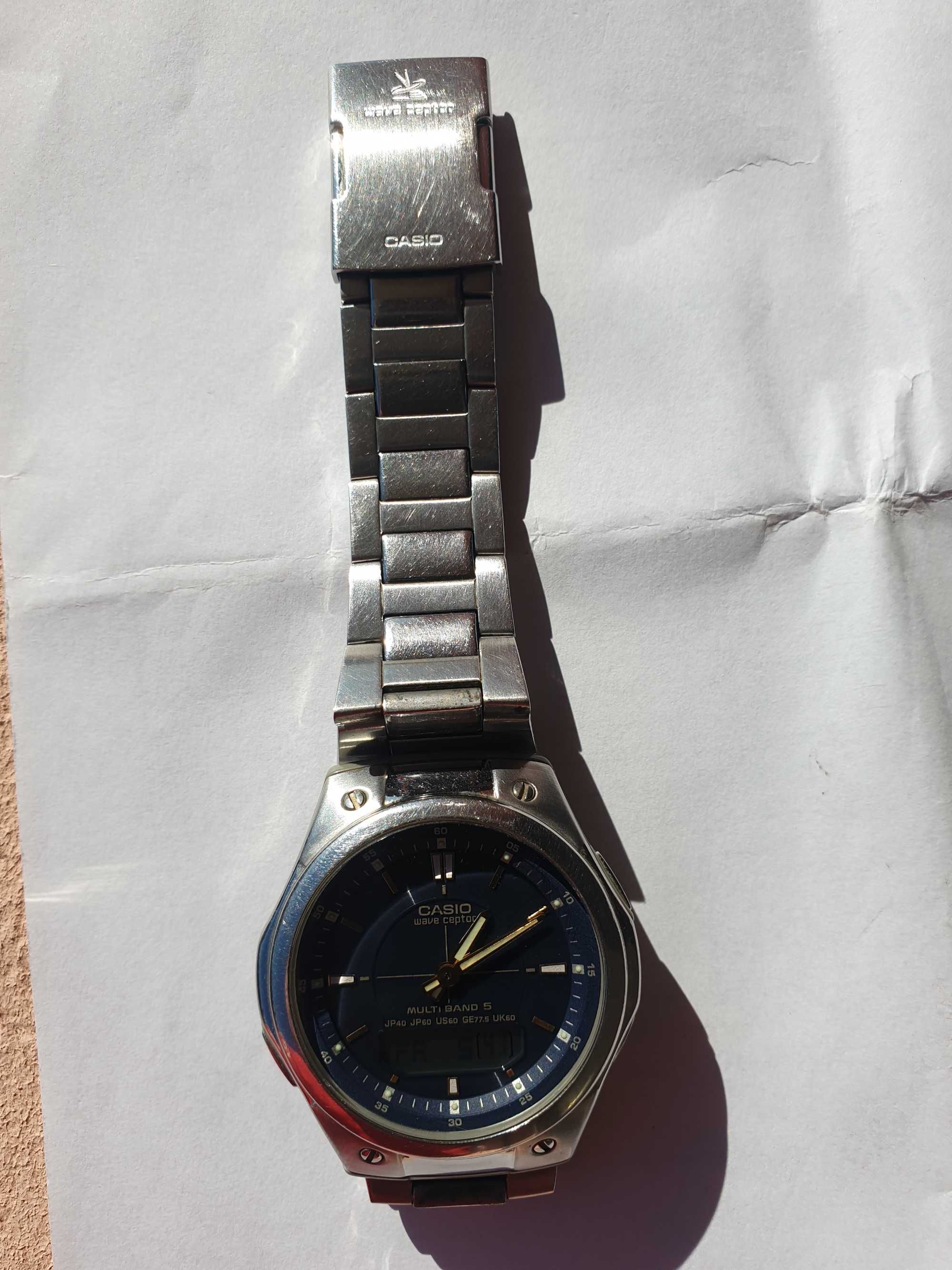 Часовник Casio модел WVA-M490D-2AER