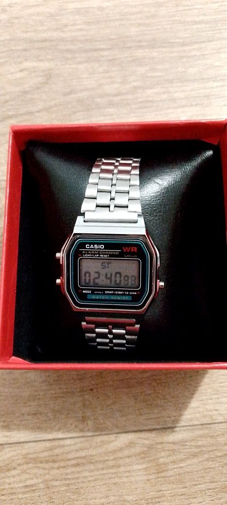 Продаю часы casio