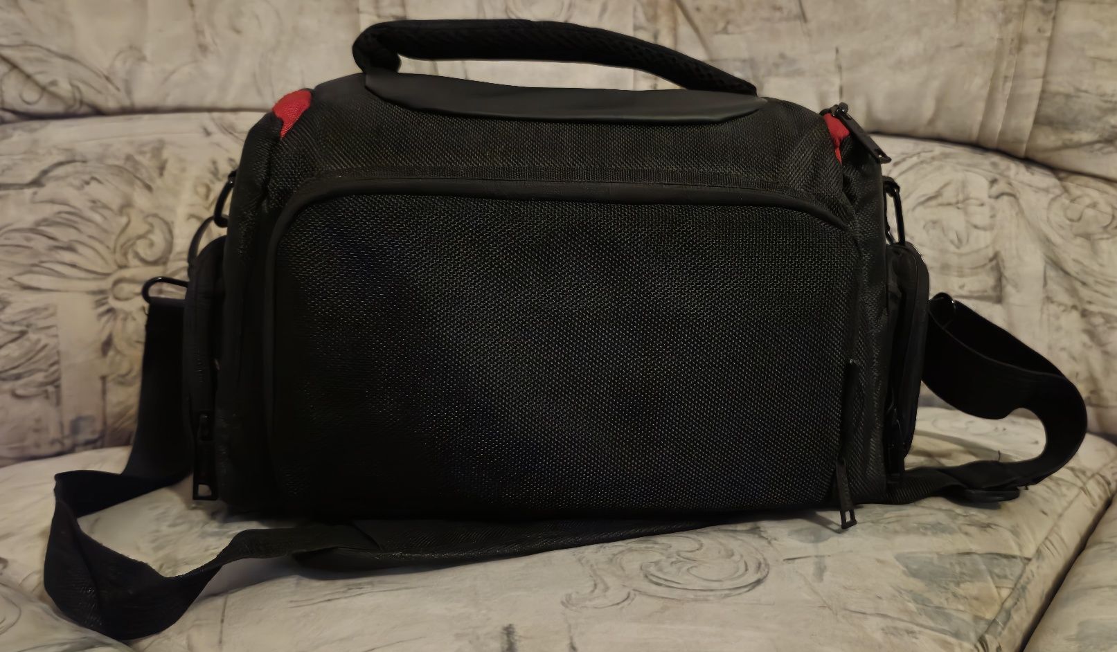 Продаётся Canon 1100 D комплект