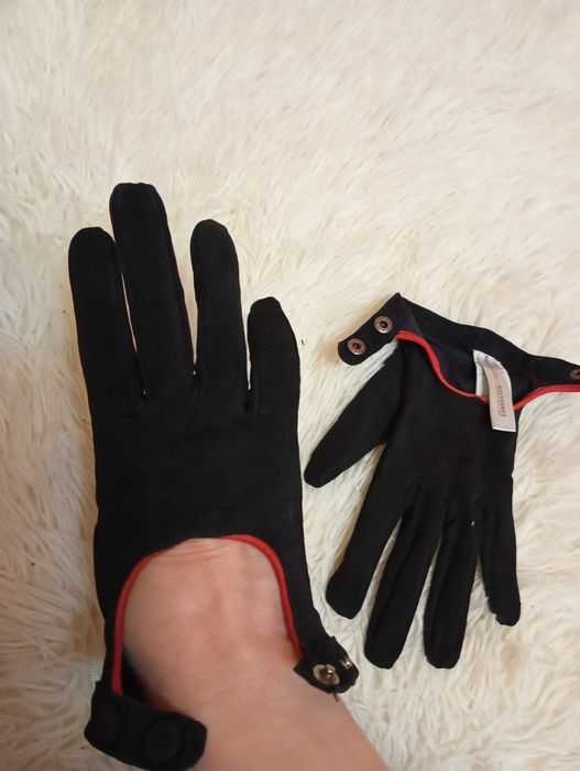 Перчатки фирменные из натуральной замши