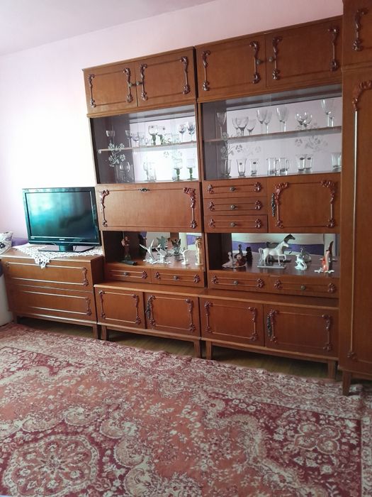 De închiriat apartament cu două camere