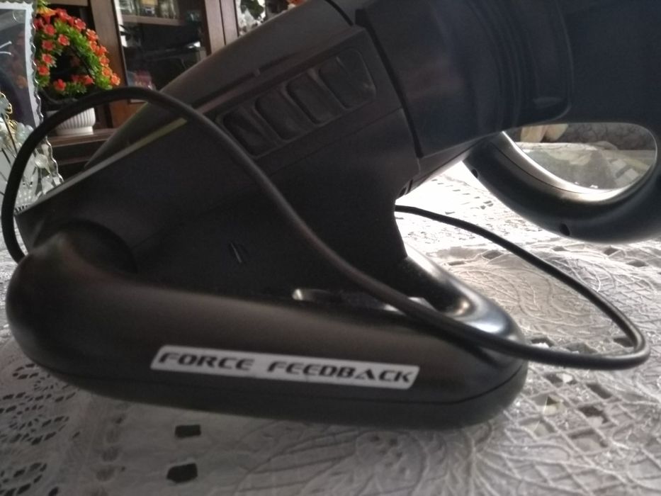 Волан.saitek R-440.forse feedbask