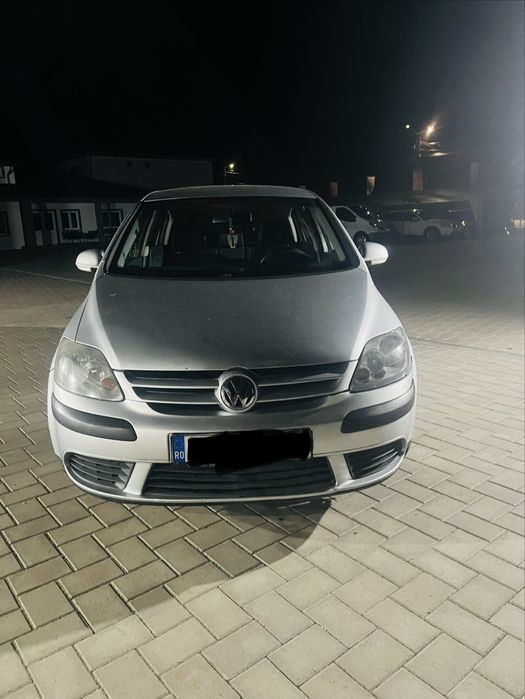 Vând golf 5 plus