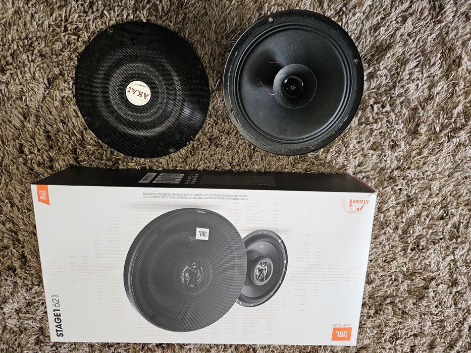 Boxa Akai X6 + JBL Stage 1