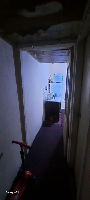 Срочна 1 хонали уй сотилади