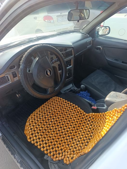 Nexia 2 sotiladi srochna gazi bor