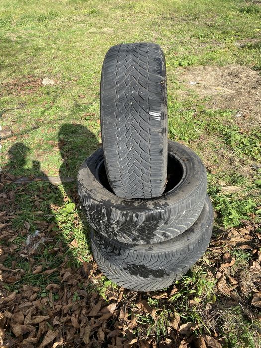 Cauciucuri iarna 205/55/16 continetal